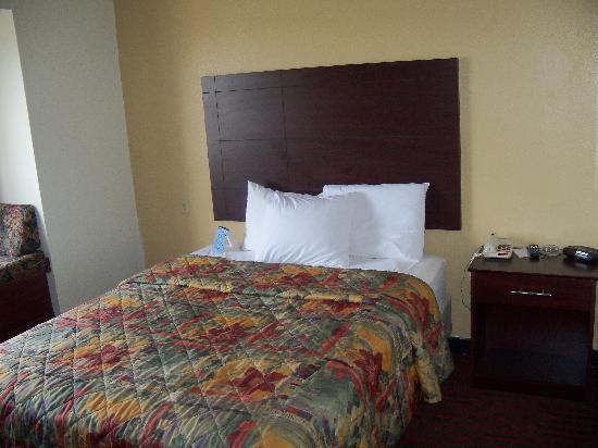 Bridgepointe Inn & Suites Toledo-Perrysburg-Rossford-Oregon-Maumee By Hollywood Casino Northwood ภายนอก รูปภาพ