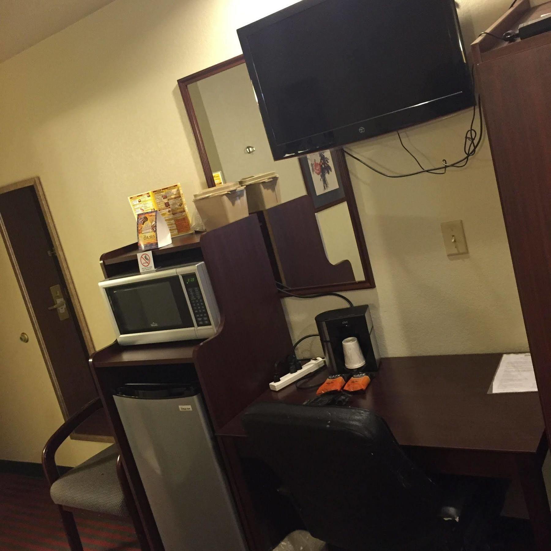 Bridgepointe Inn & Suites Toledo-Perrysburg-Rossford-Oregon-Maumee By Hollywood Casino Northwood ภายนอก รูปภาพ