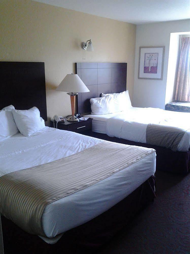 Bridgepointe Inn & Suites Toledo-Perrysburg-Rossford-Oregon-Maumee By Hollywood Casino Northwood ภายนอก รูปภาพ